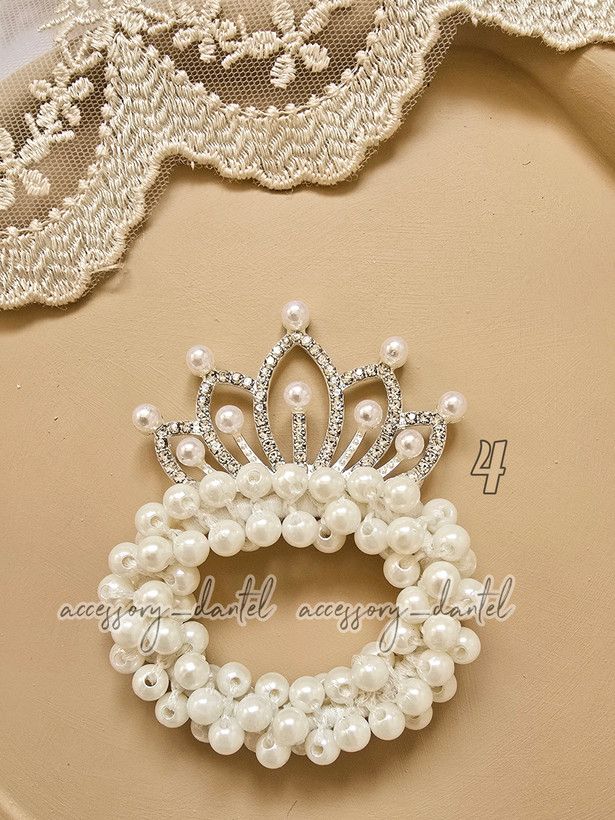 کش موی زیبا و جدید دخترانه مدل مرواریدی طرح تاجدار